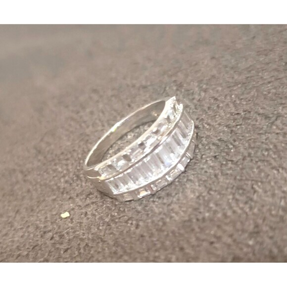 Ross Simons Dazzling CZ Ring Wedding Anniversary Exquisite 925 Sterling approx10 - Picture 12 of 13